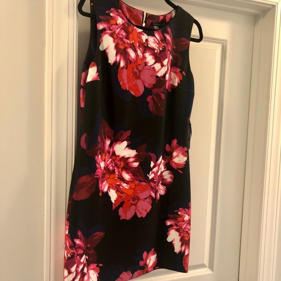 Tommy Hilfiger Dresses & Skirts - Tommy Hilfiger size 12 dress. Beautiful